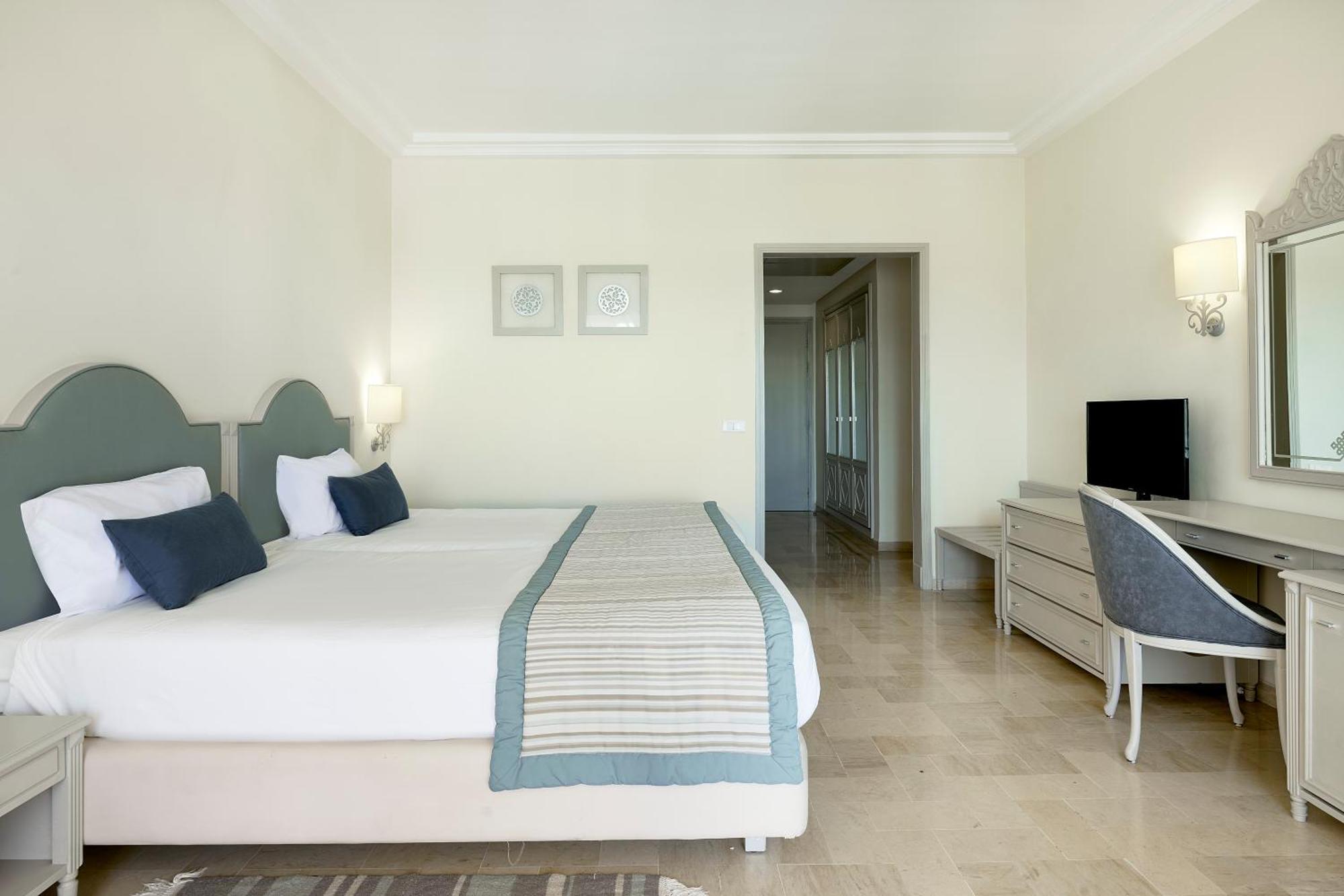 Iberostar Waves Averroes Hotel Hammamet